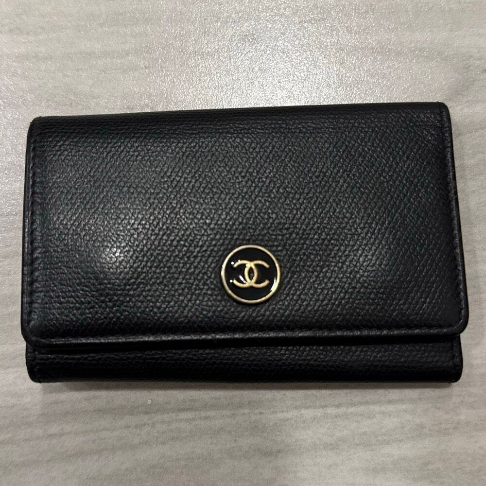 Authentic CHANEL 6-key Case Women's Black Wallet vintage Has only 4 key hooks - Picture 3 of 12